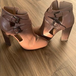 Taupe distressed goat leather bootie